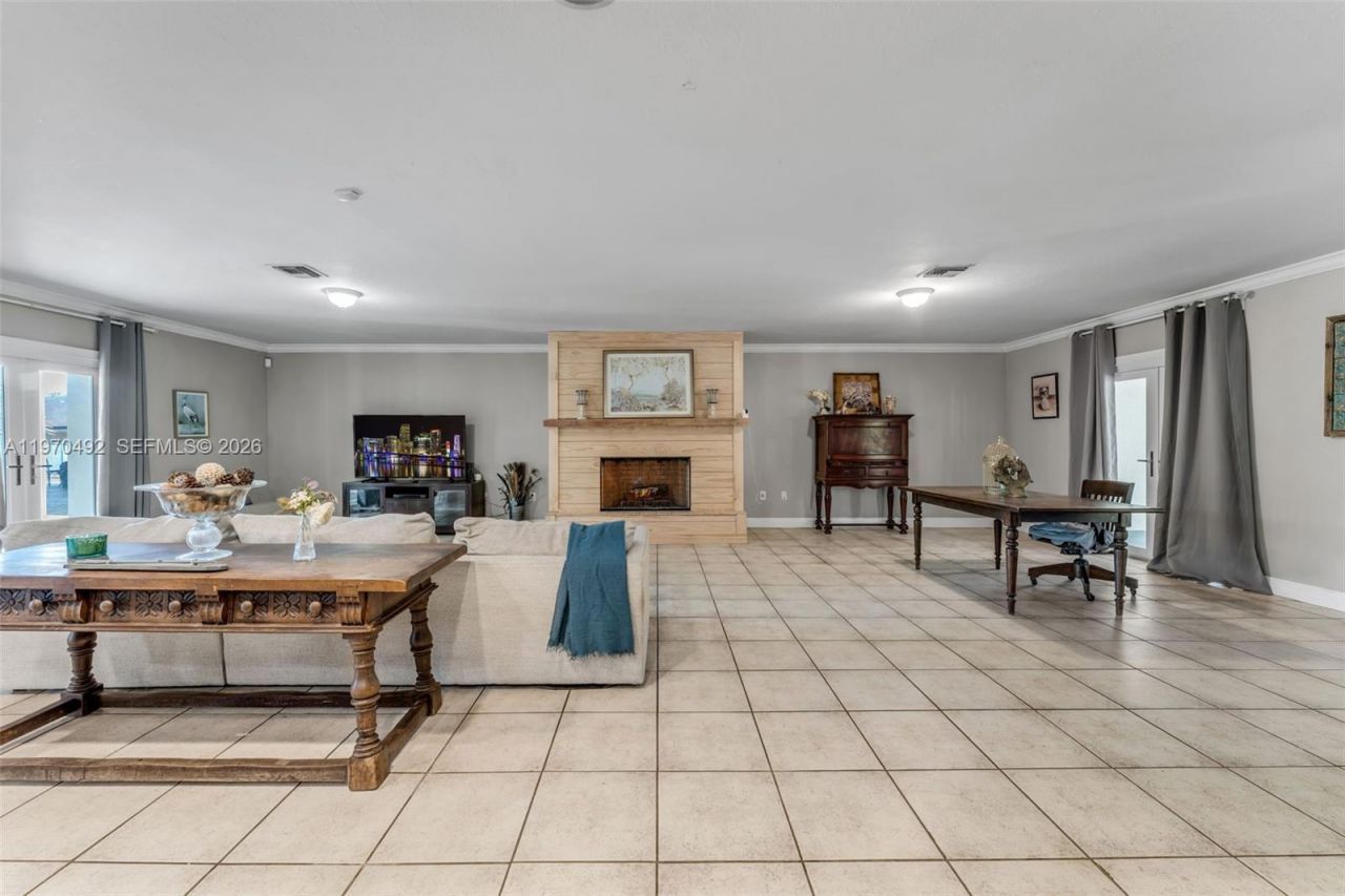 20076 SW 190th St, Miami, FL 33187 Photo