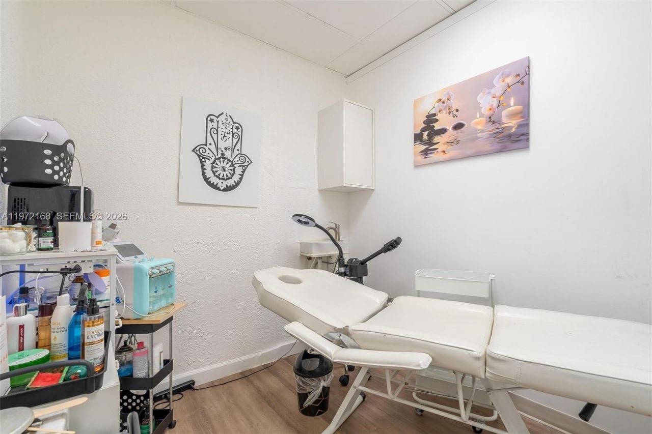 Taft St, Pembroke Pines, FL 33024 Photo