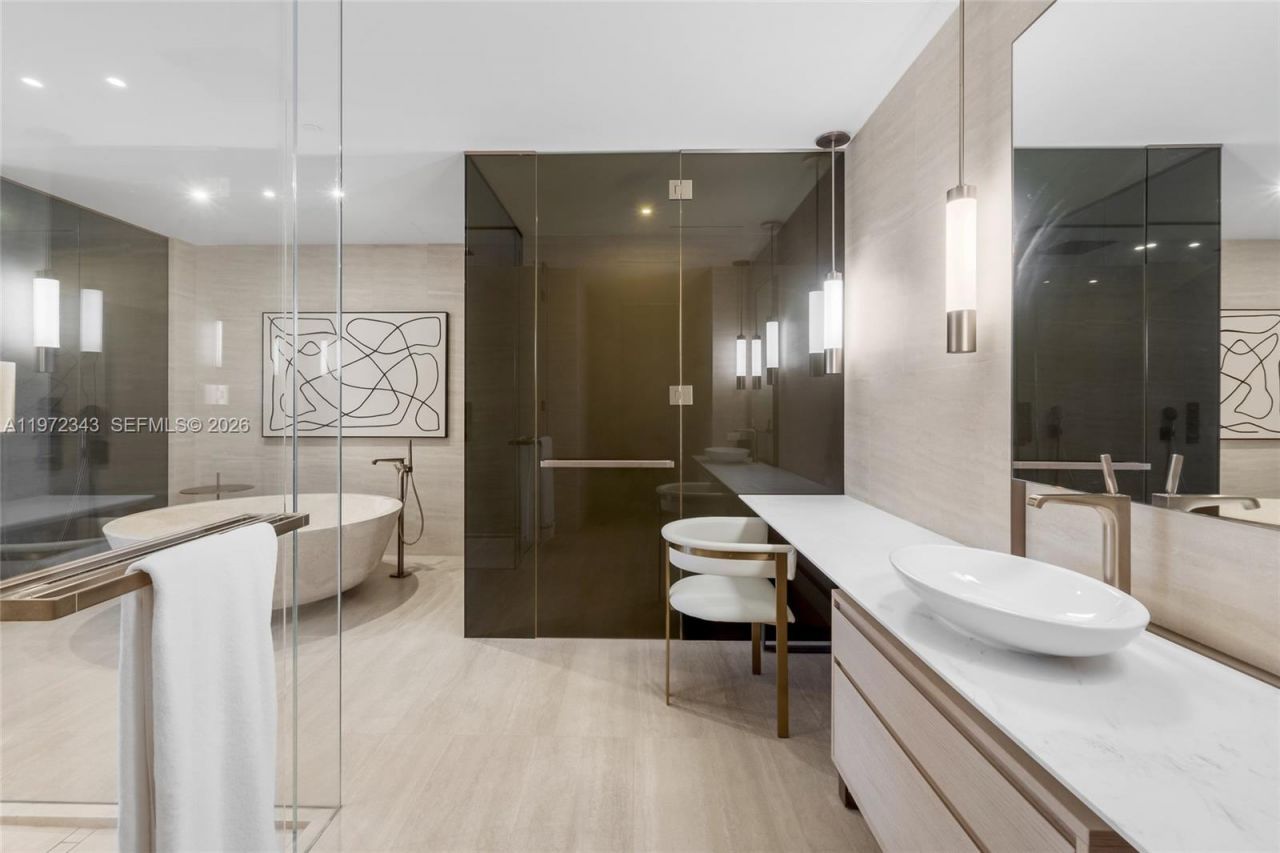 8955 NE Collins Ave, Unit 301, Surfside, FL 33154 Photo