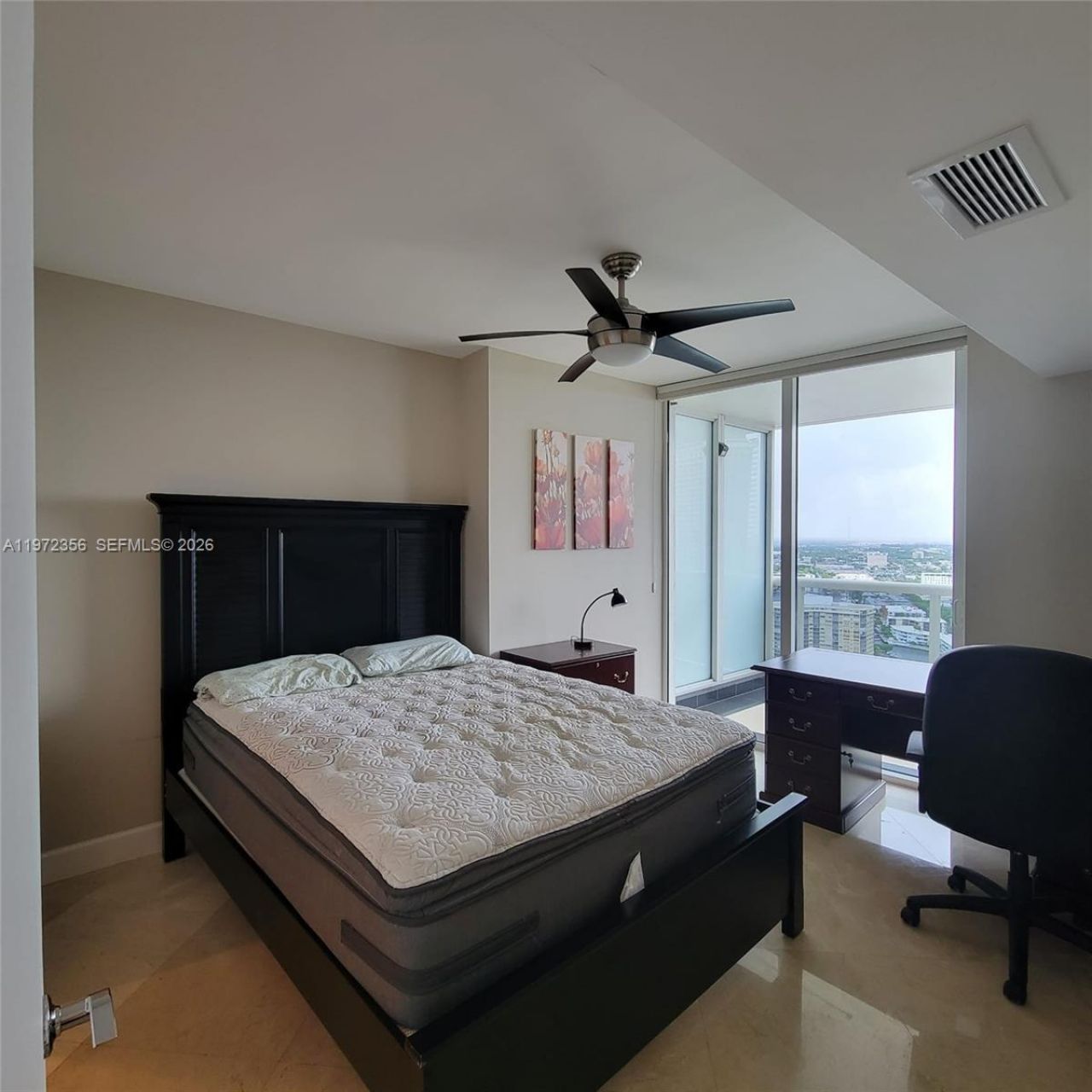 1850 S Ocean Dr, Unit 3007, Hallandale Beach, FL 33009 Photo