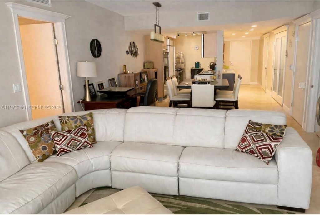 1850 S Ocean Dr, Unit 3007, Hallandale Beach, FL 33009 Photo