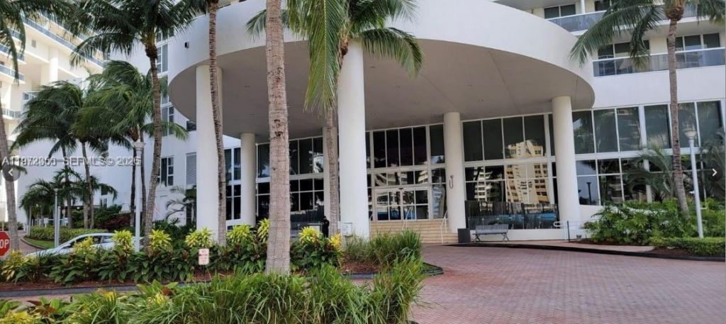 1850 S Ocean Dr, Unit 3007, Hallandale Beach, FL 33009 Photo