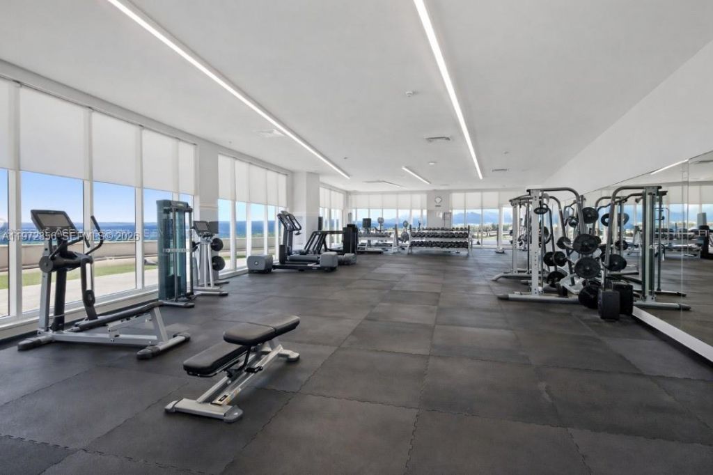 1850 S Ocean Dr, Unit 3007, Hallandale Beach, FL 33009 Photo