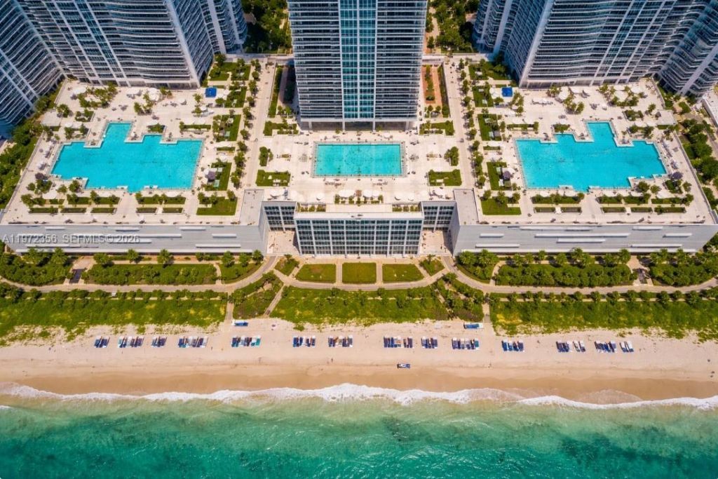 1850 S Ocean Dr, Unit 3007, Hallandale Beach, FL 33009 Photo