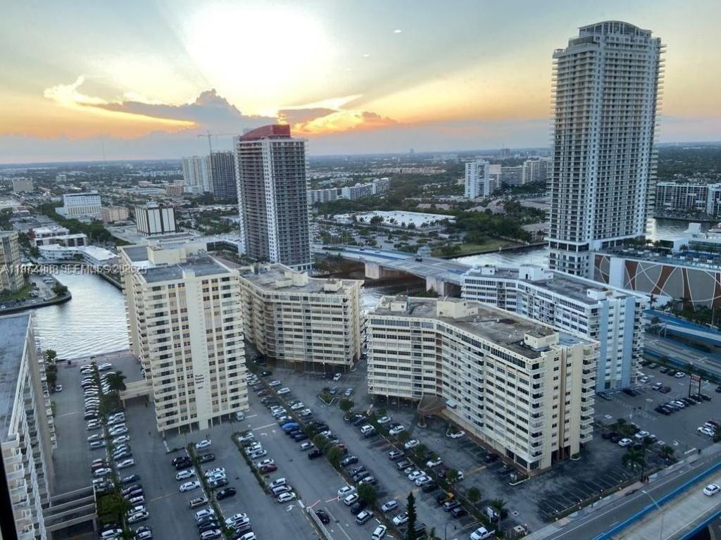 1850 S Ocean Dr, Unit 3007, Hallandale Beach, FL 33009 Photo