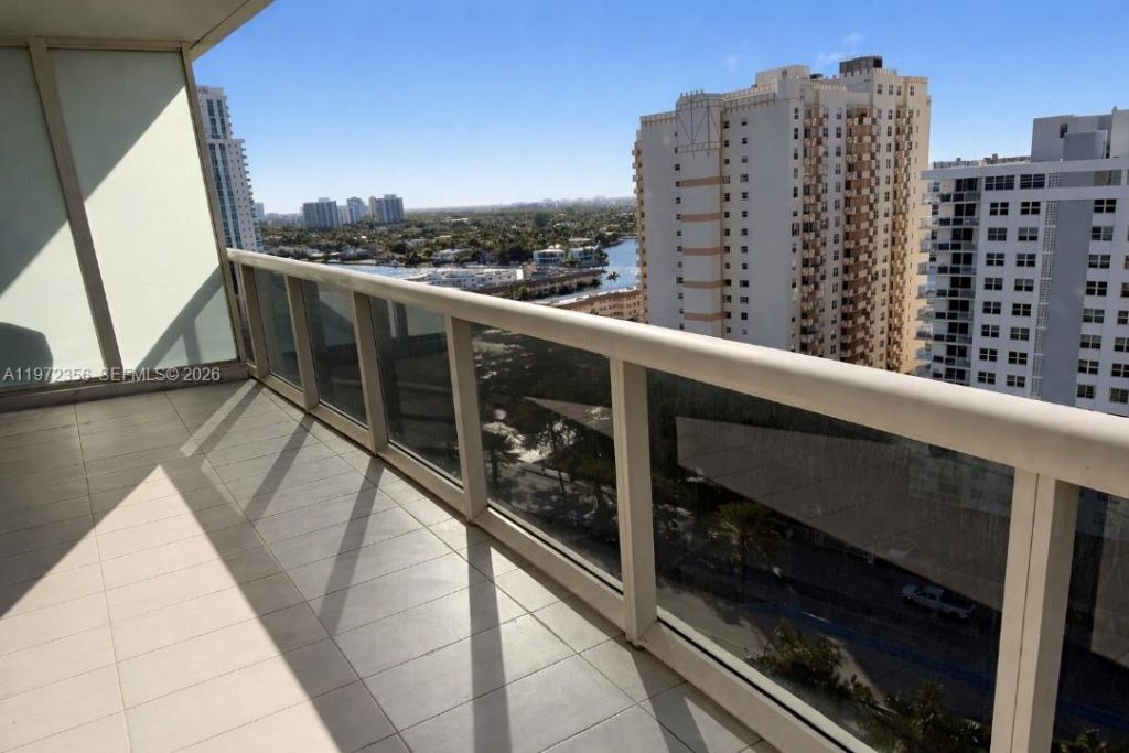 1850 S Ocean Dr, Unit 3007, Hallandale Beach, FL 33009 Photo