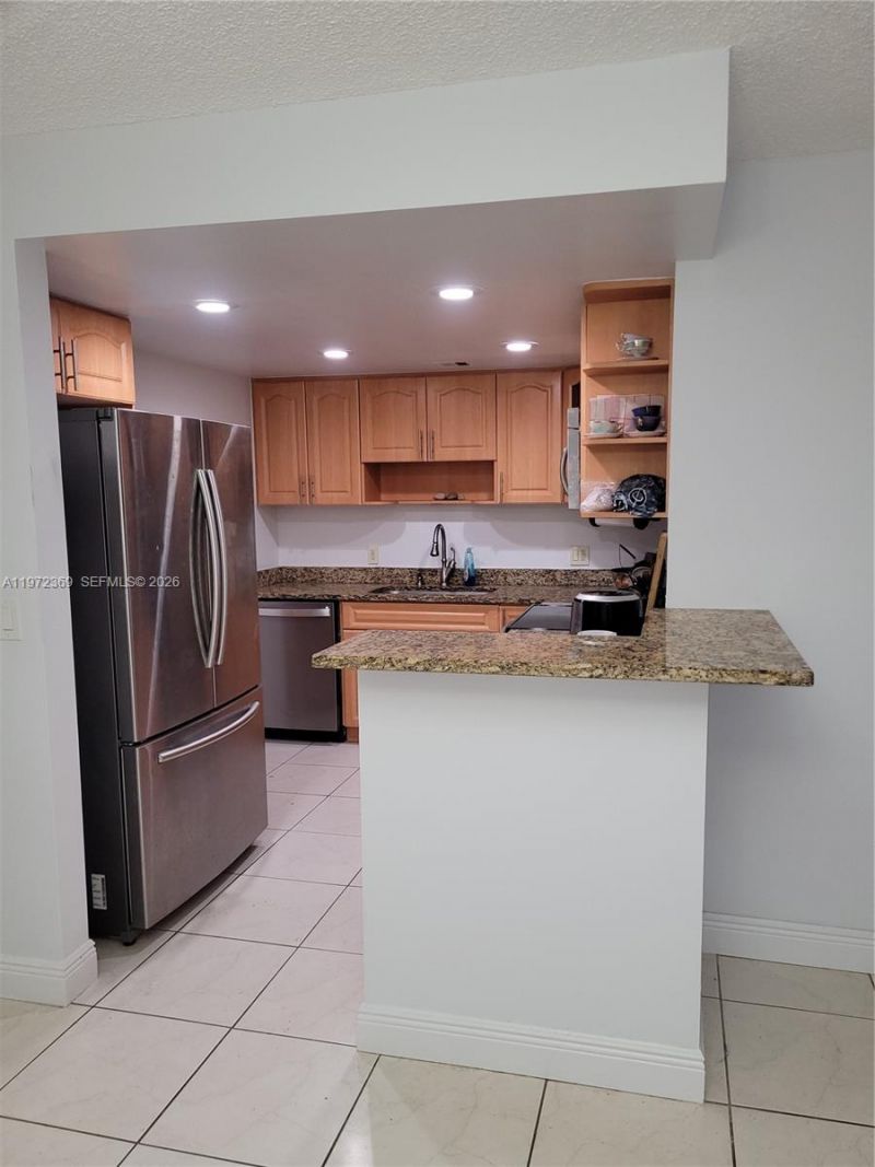 2500 NE 135 , Unit 502, North Miami, FL 33181 Photo
