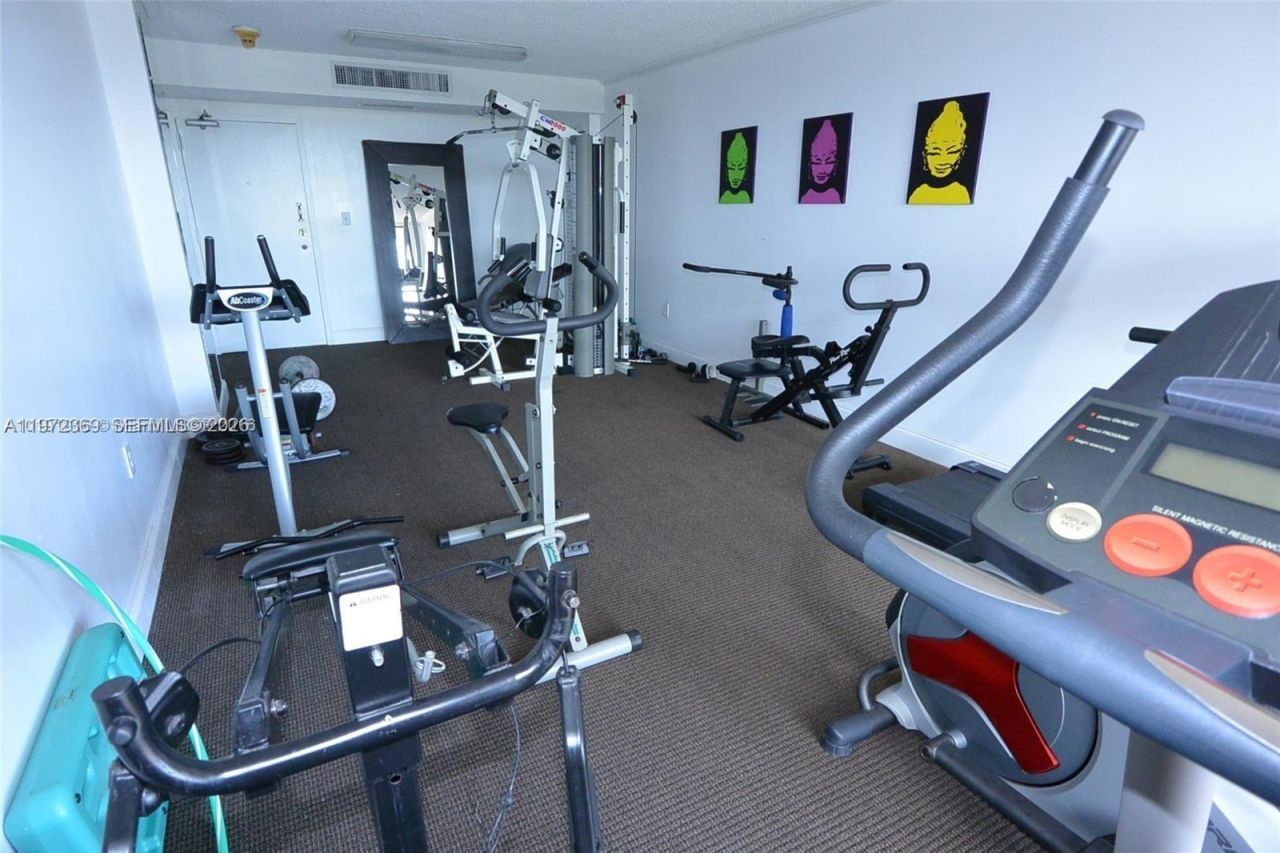 2500 NE 135 , Unit 502, North Miami, FL 33181 Photo