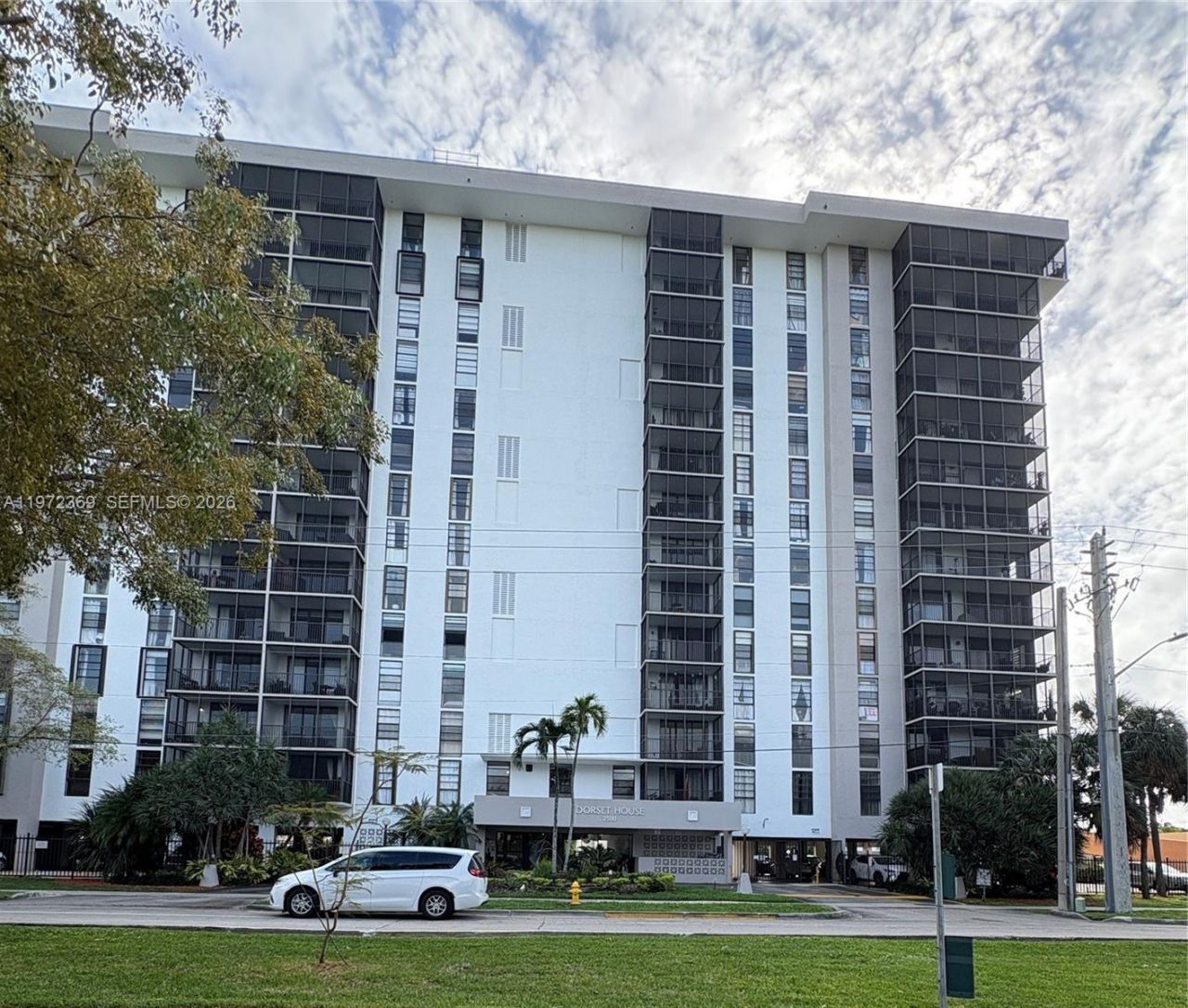 2500 NE 135 , Unit 502, North Miami, FL 33181 Photo