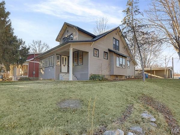 3322 Jackson Street, Alton, IL 62002