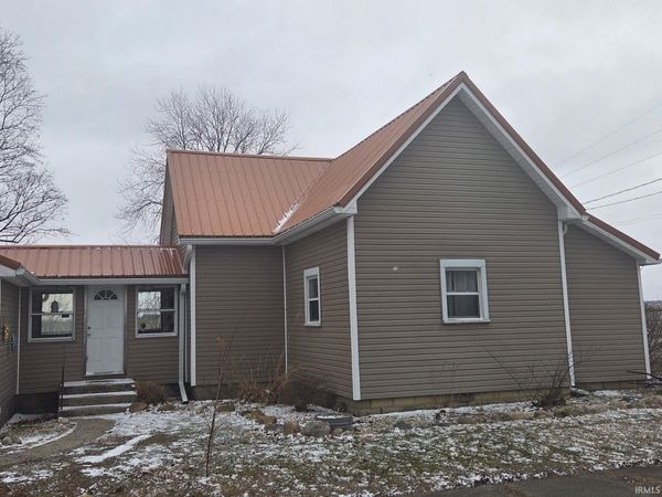 305 N Pike Street, Kempton, IN 46049