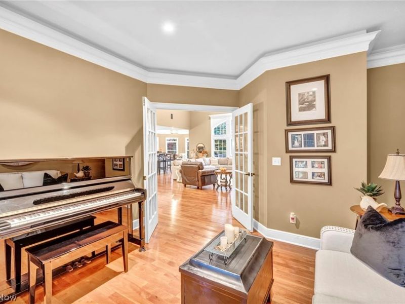 8933 Mountain View Drive, Mentor, OH 44060 Photo 20