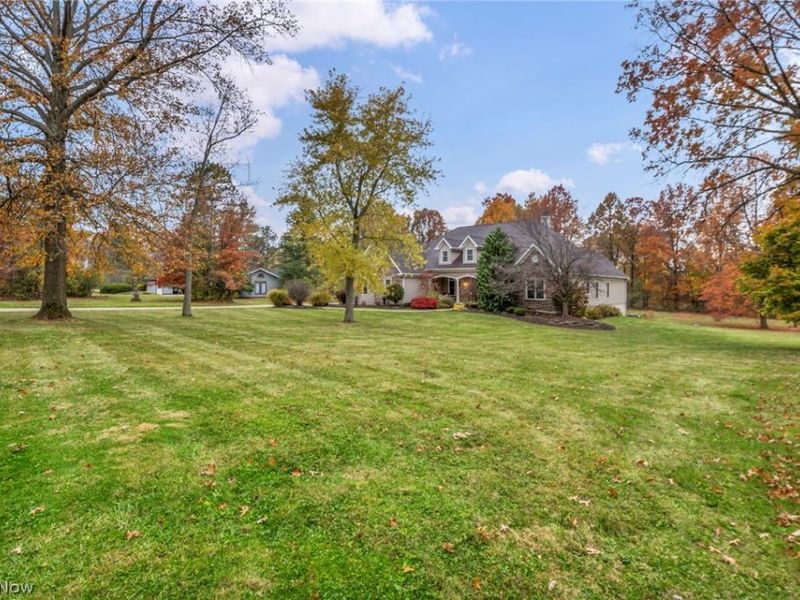 8933 Mountain View Drive, Mentor, OH 44060 Photo 5