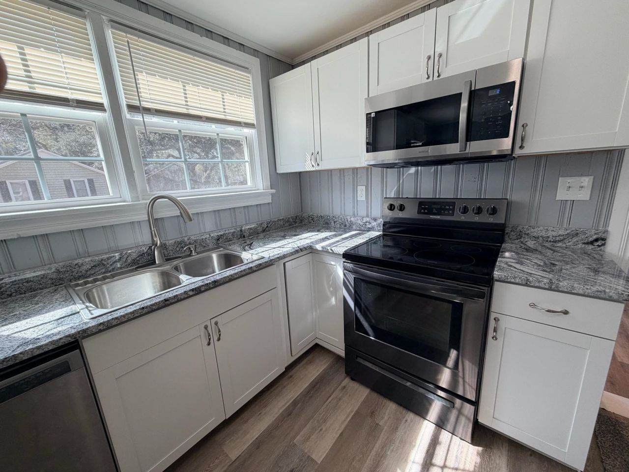 2618 Rion St.  Photo 10