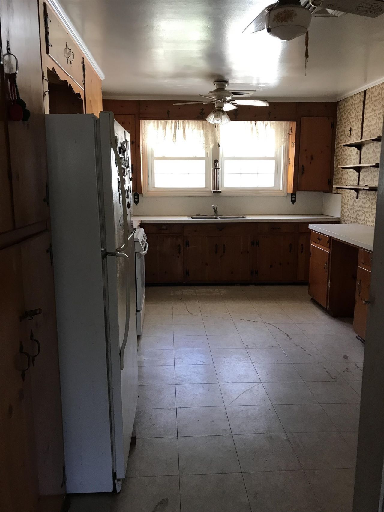 2685 N Fraser St.  Photo 6