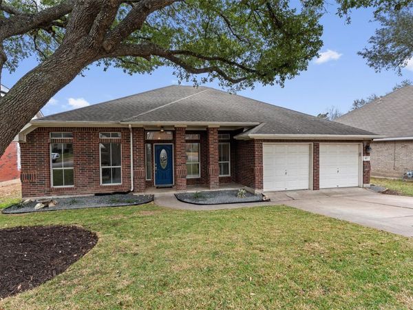 813 Indian Run DR, Pflugerville, TX 78660