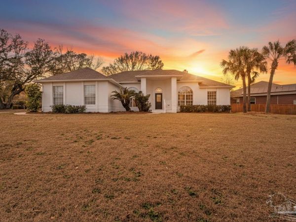 2409 Sweetheart Ln, Pensacola, FL 32526