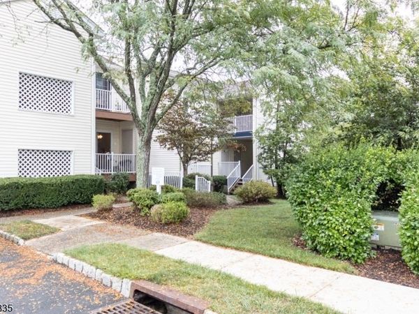 78 Potomac Dr Ondo, Bernards, NJ 07920