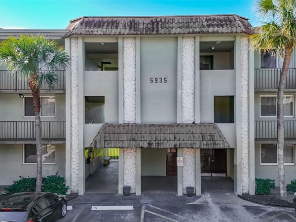 5935 Del Lago Cir, Unit 108, Sunrise, FL 33313