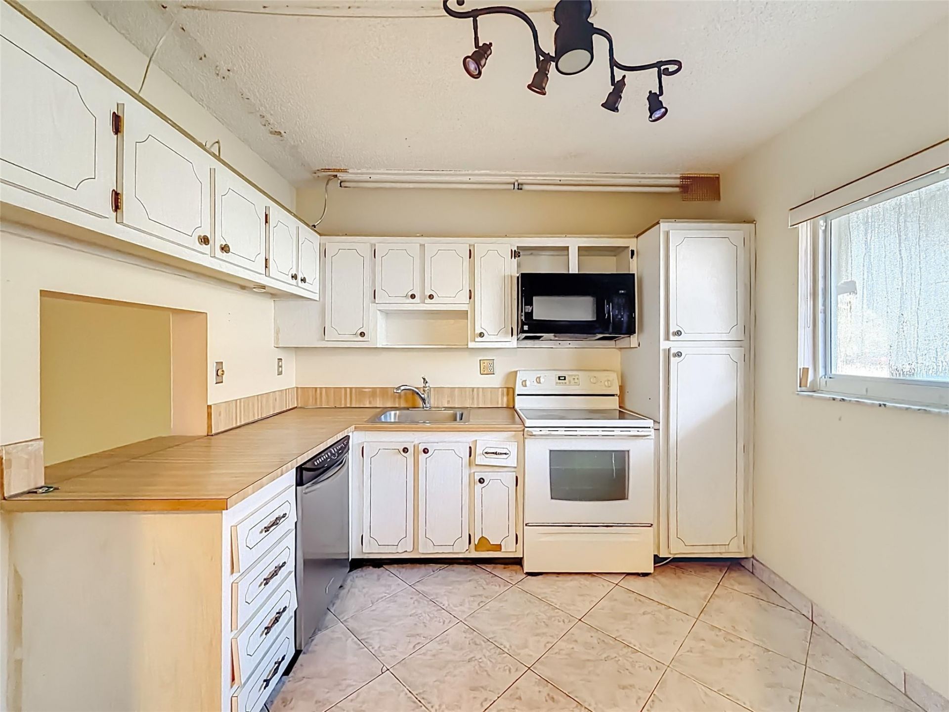 5935 Del Lago Circle, Unit 108, Sunrise, FL 33313 Photo