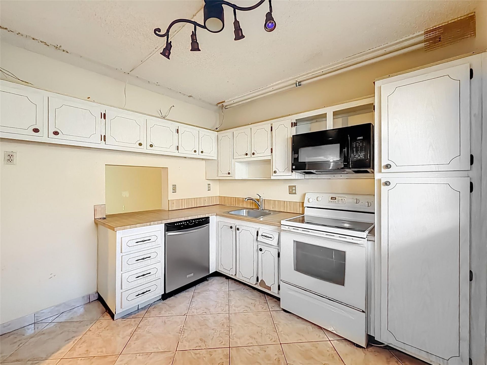 5935 Del Lago Circle, Unit 108, Sunrise, FL 33313 Photo