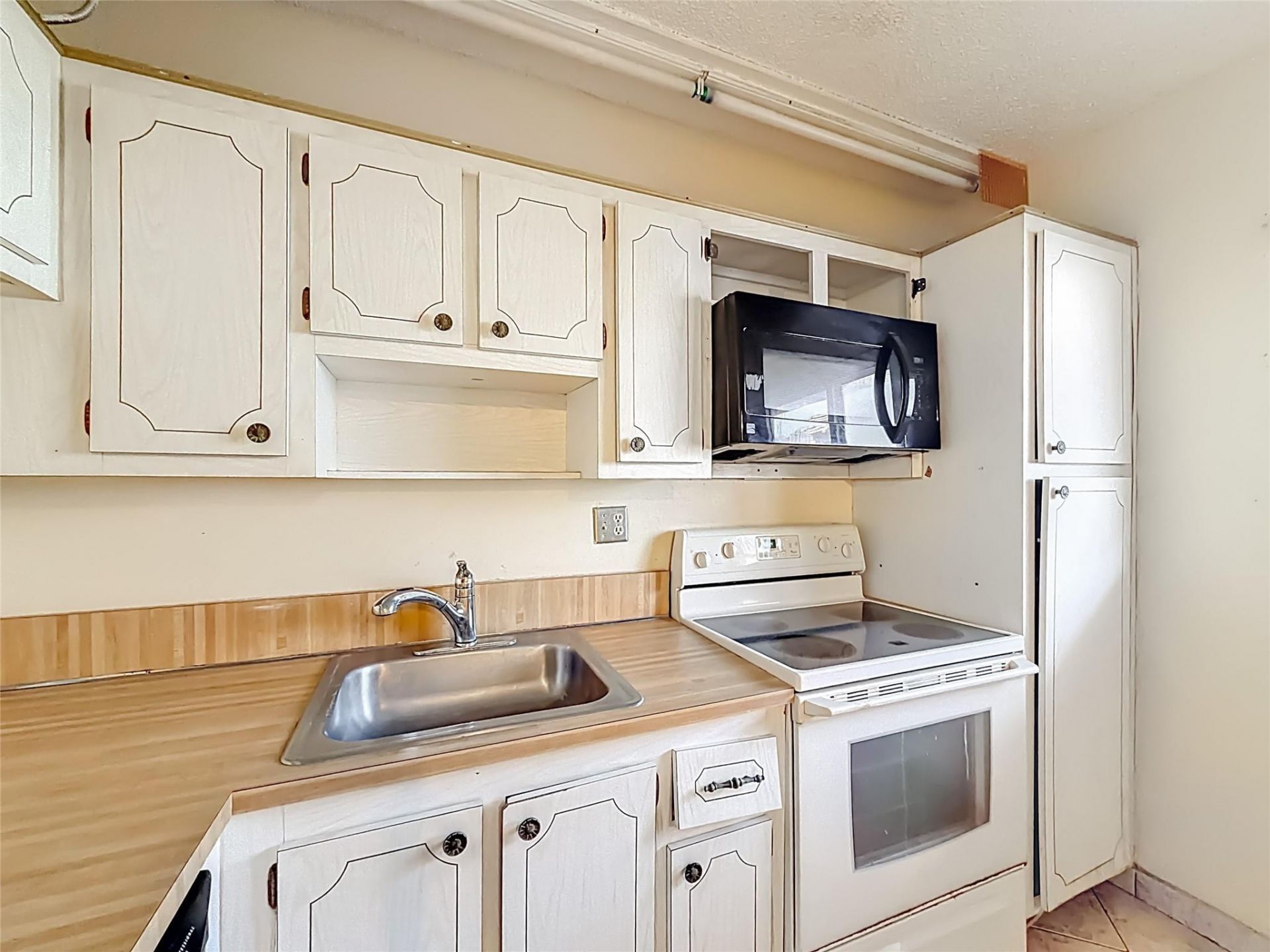 5935 Del Lago Circle, Unit 108, Sunrise, FL 33313 Photo