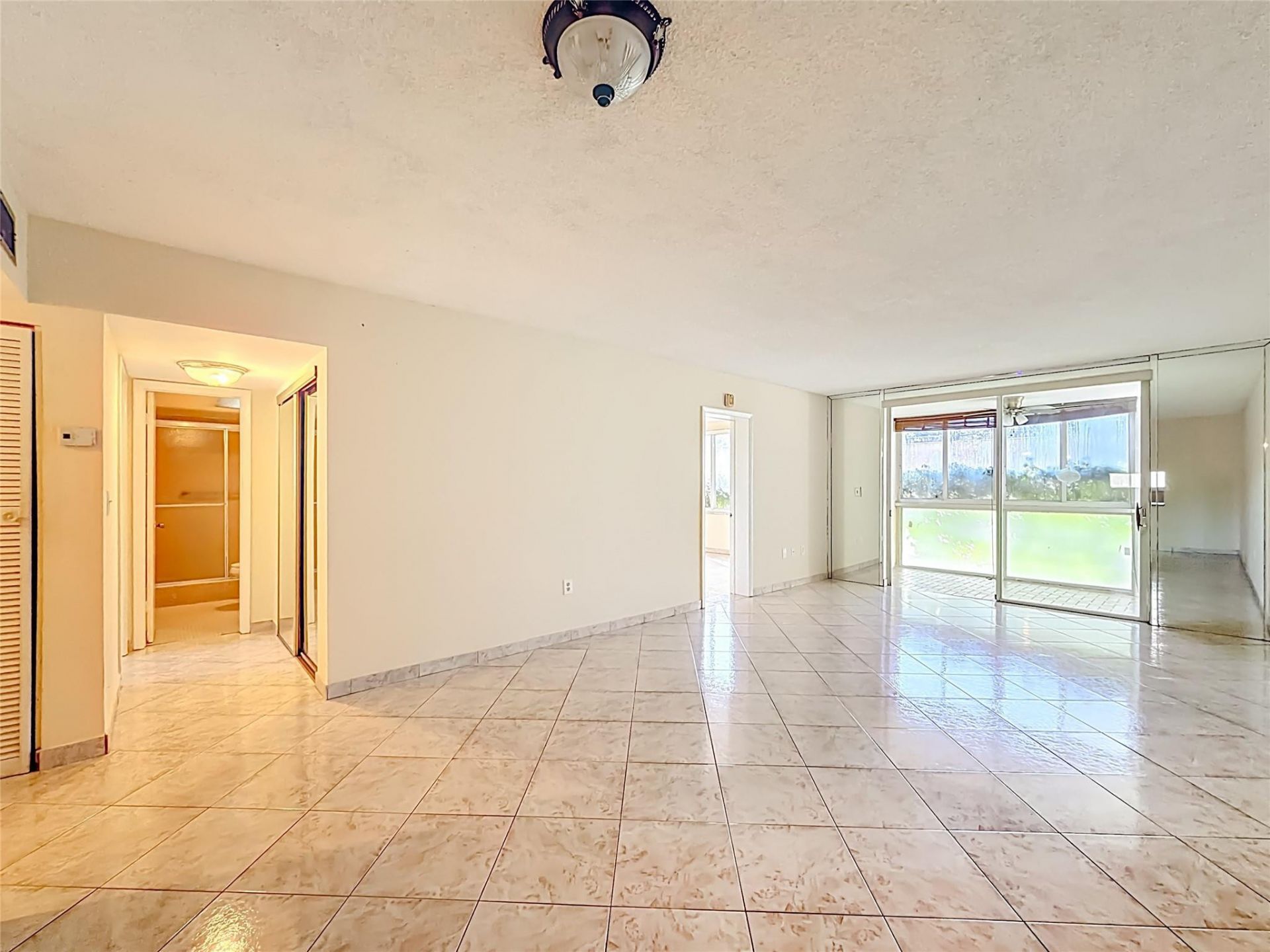 5935 Del Lago Circle, Unit 108, Sunrise, FL 33313 Photo