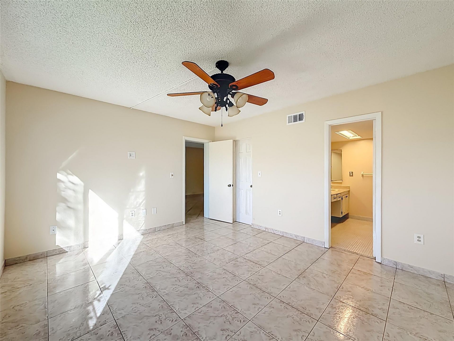 5935 Del Lago Circle, Unit 108, Sunrise, FL 33313 Photo
