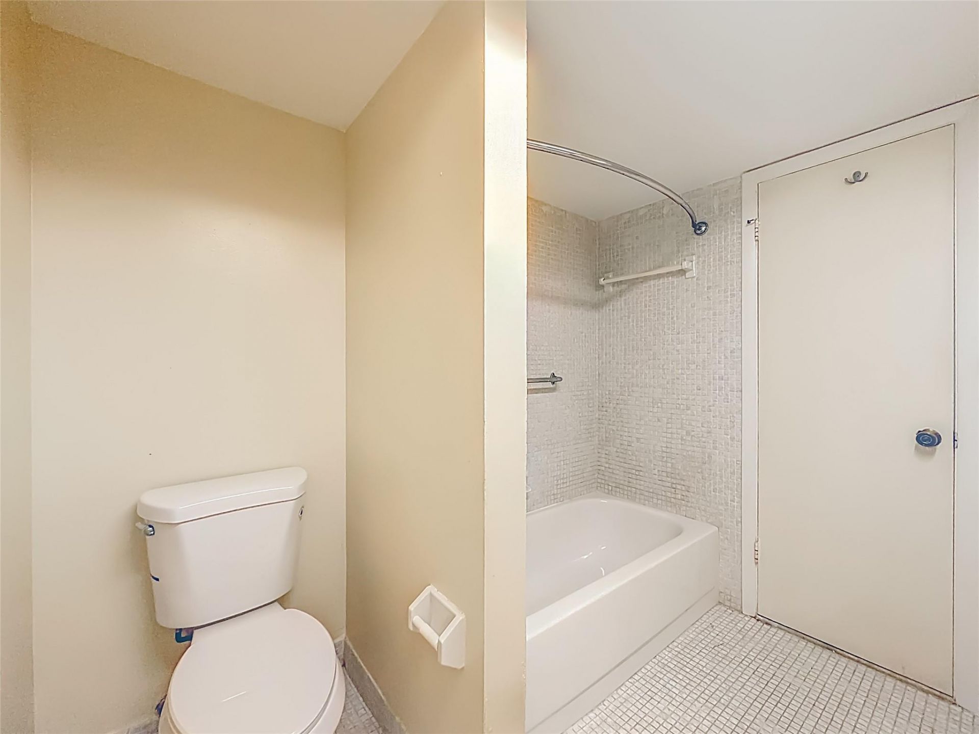 5935 Del Lago Circle, Unit 108, Sunrise, FL 33313 Photo