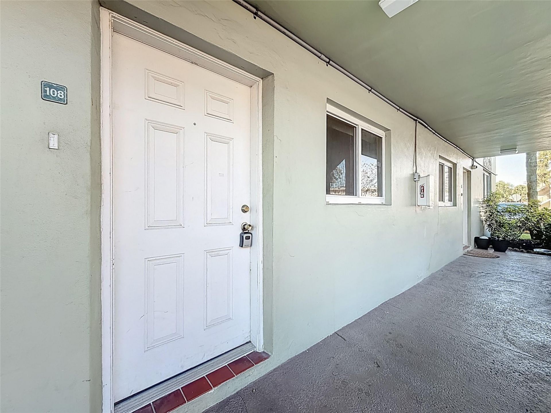 5935 Del Lago Circle, Unit 108, Sunrise, FL 33313 Photo