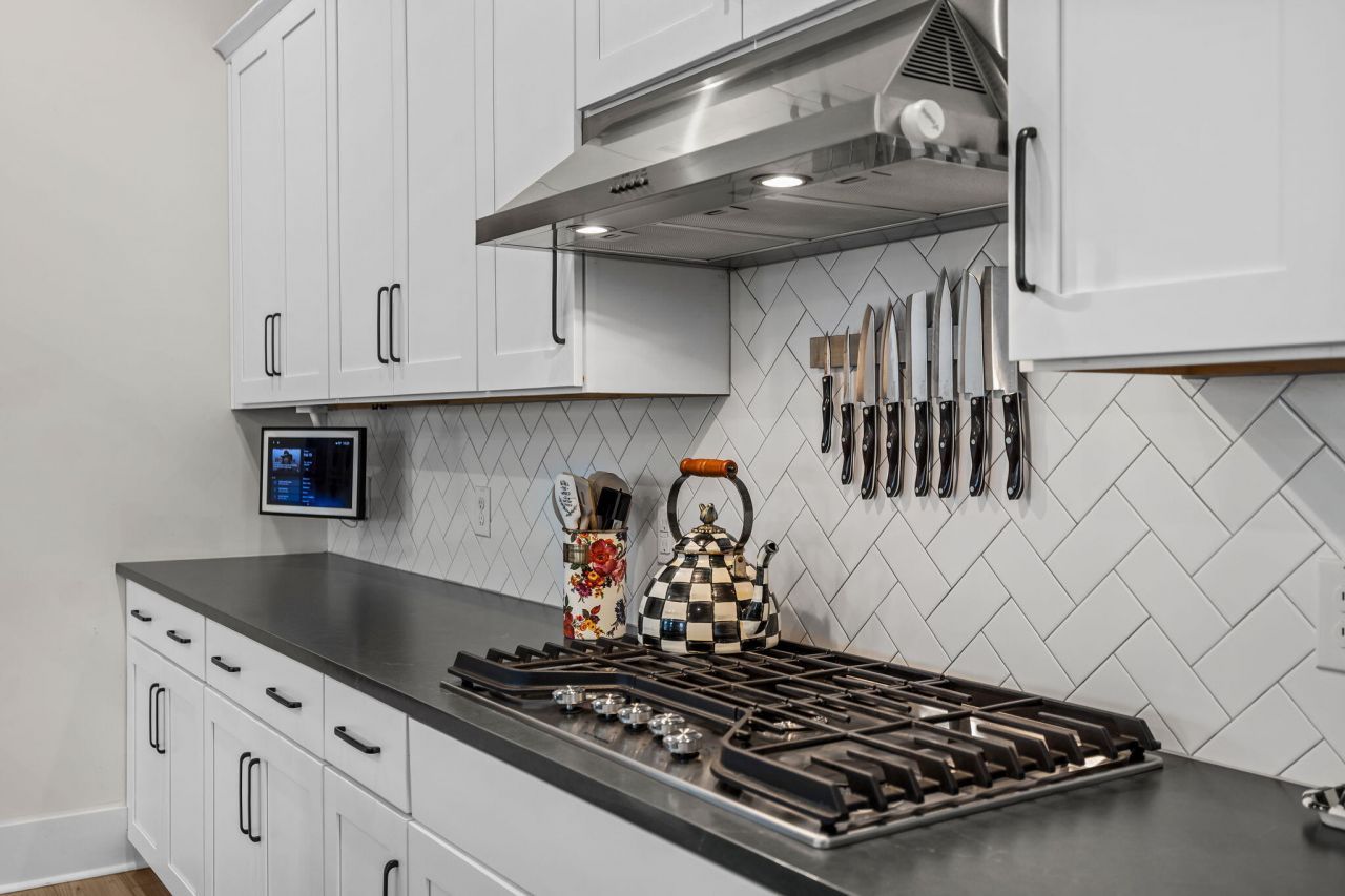 643 Blueway Avenue Photo 22