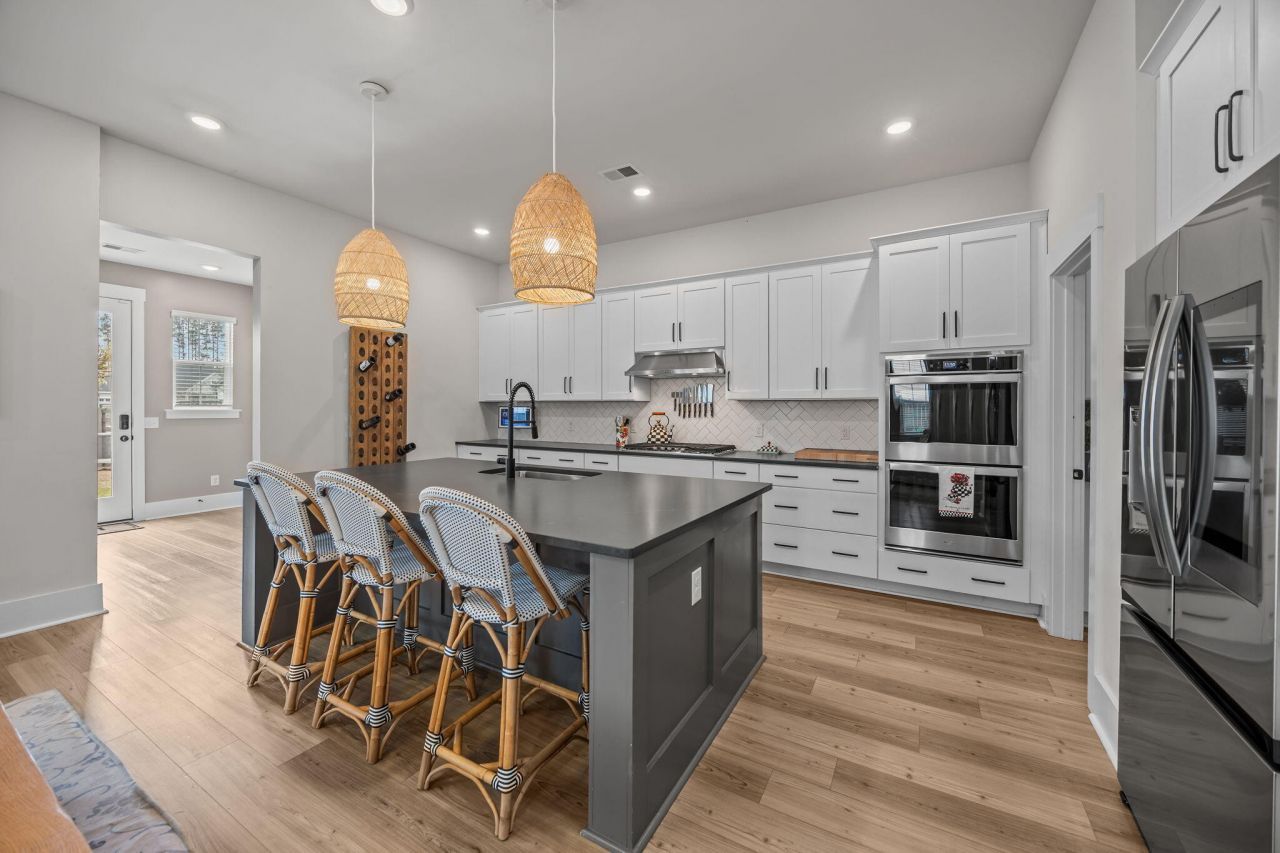 643 Blueway Avenue Photo 23