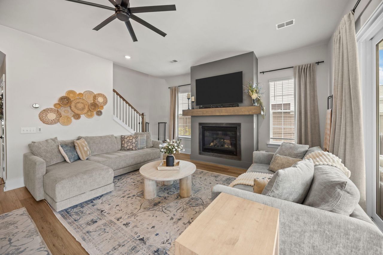 643 Blueway Avenue Photo 29