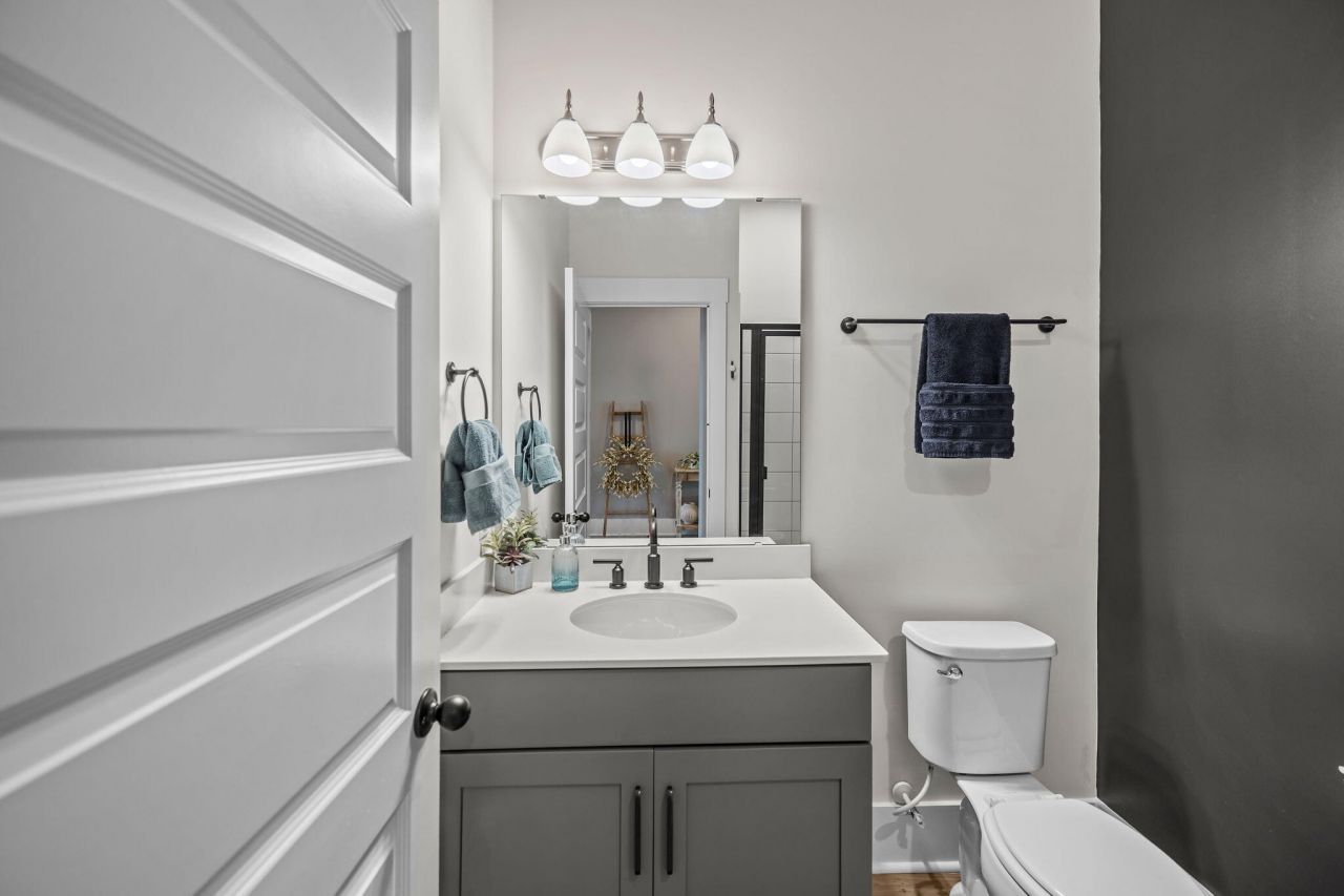 643 Blueway Avenue Photo 31