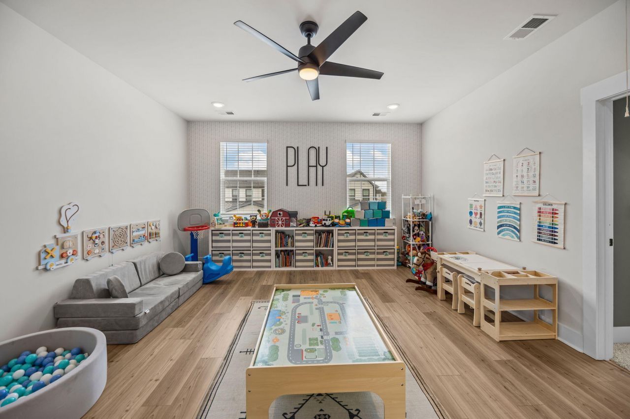 643 Blueway Avenue Photo 35