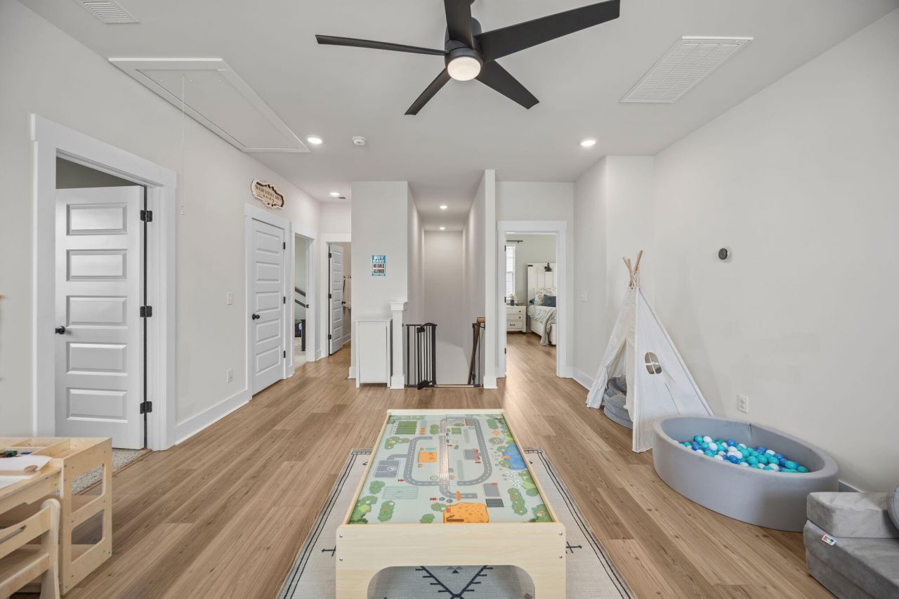 643 Blueway Avenue Photo 36