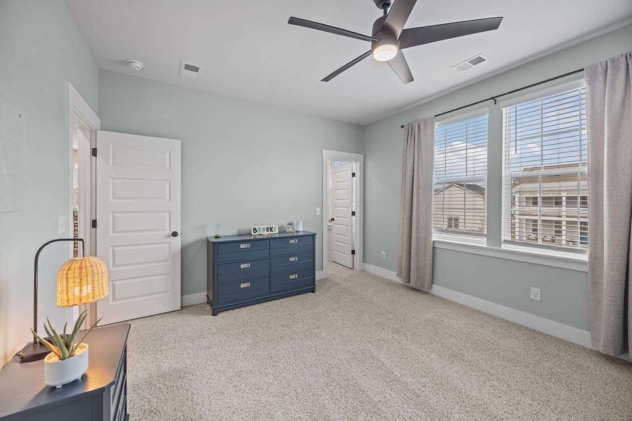 643 Blueway Avenue Photo 45