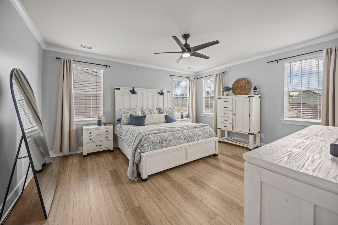 643 Blueway Avenue Photo 5