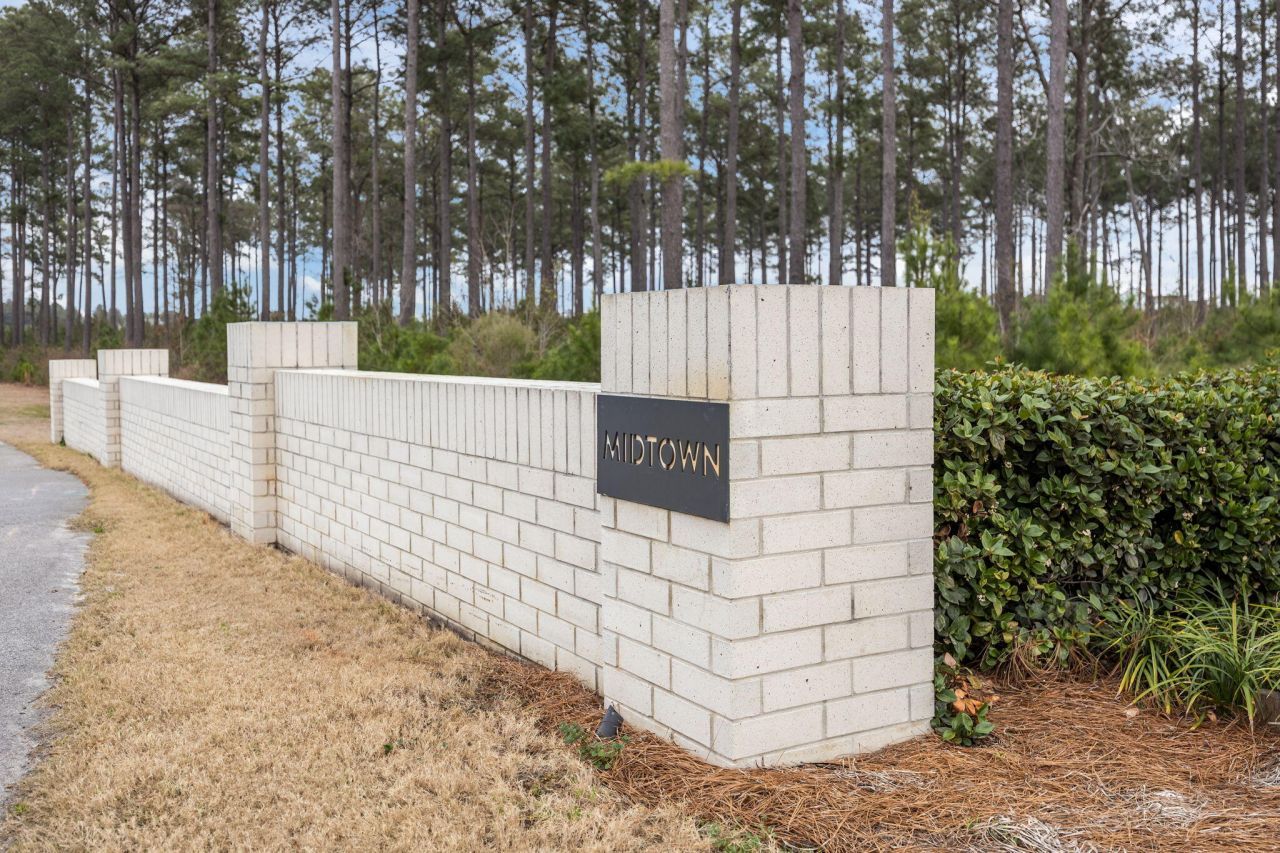 643 Blueway Avenue Photo 53