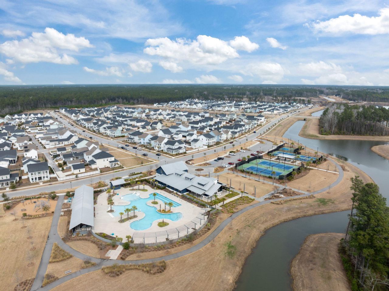 643 Blueway Avenue Photo 57