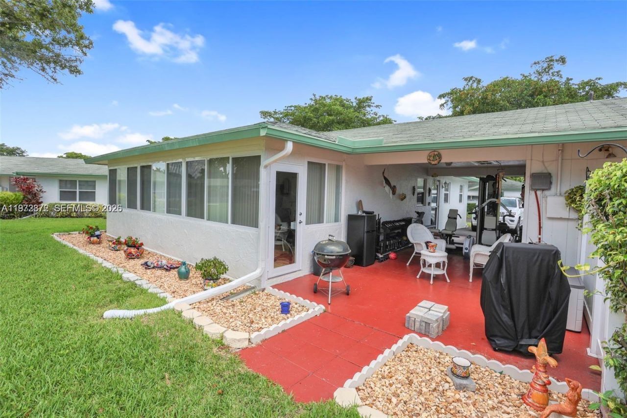 841 Meadowlark Ln, Delray Beach, FL 33445 Photo