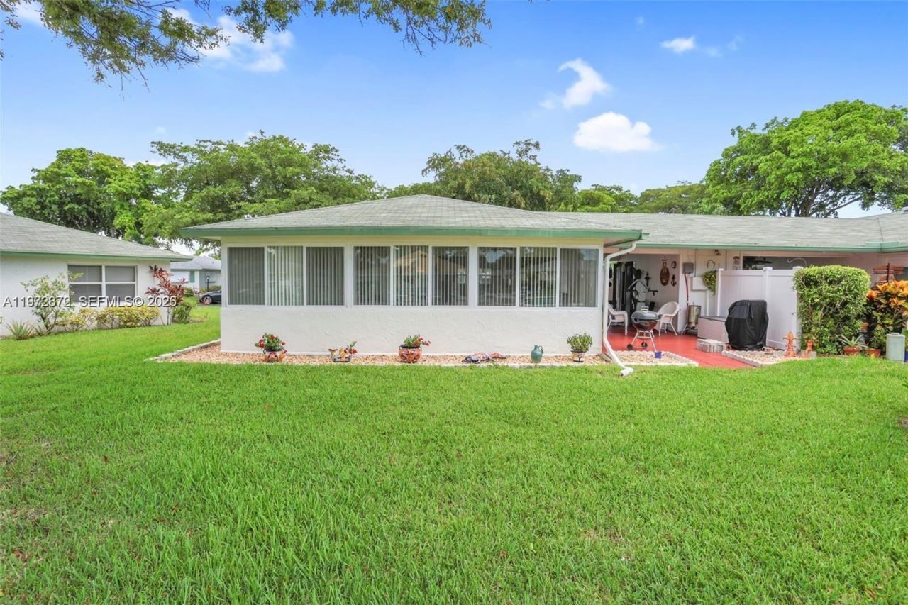 841 Meadowlark Ln, Delray Beach, FL 33445 Photo