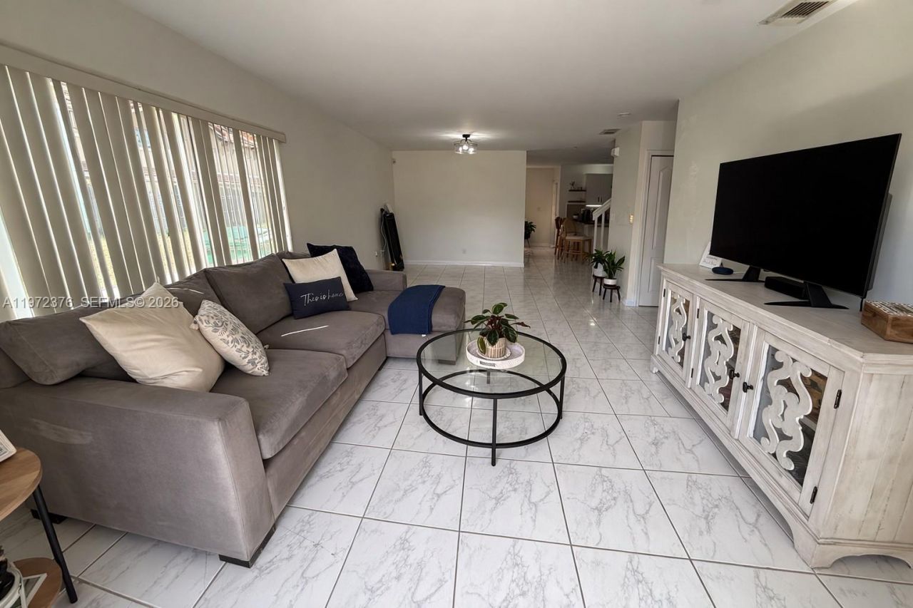 Please Call For Address, Miami, FL 33193 Photo