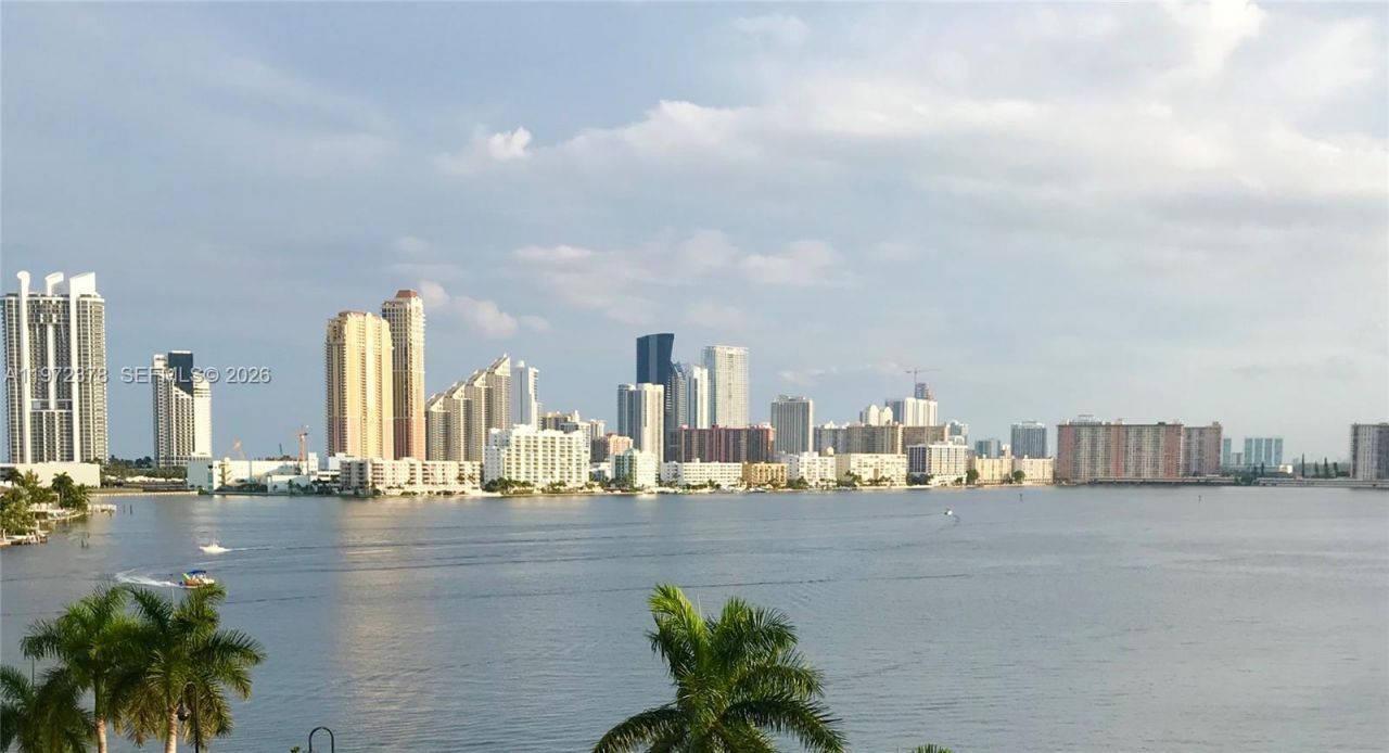 3600 Mystic Pointe Dr , Unit 815, Aventura, FL 33180 Photo