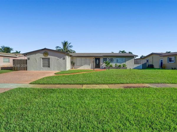 8521 Pasadena Blvd, Pembroke Pines, FL 33024