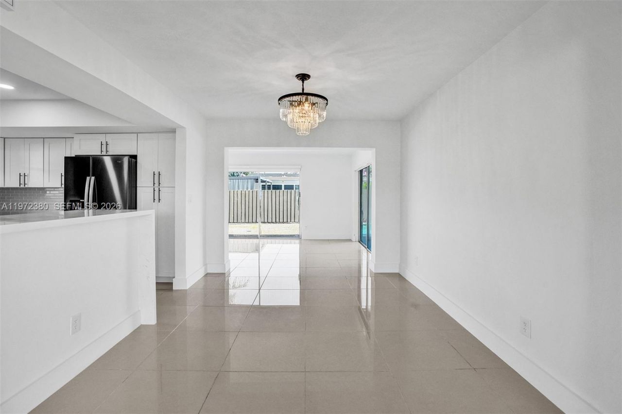 8521 Pasadena Blvd, Pembroke Pines, FL 33024 Photo