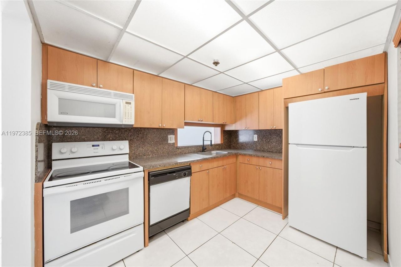 8760 SW 133rd Ave Rd, Unit 210, Miami, FL 33183 Photo