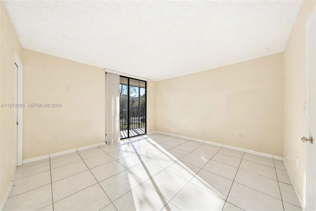 8760 SW 133rd Ave Rd, Unit 210, Miami, FL 33183 Photo