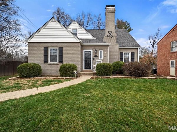 9425 White Avenue, Brentwood, MO 63144