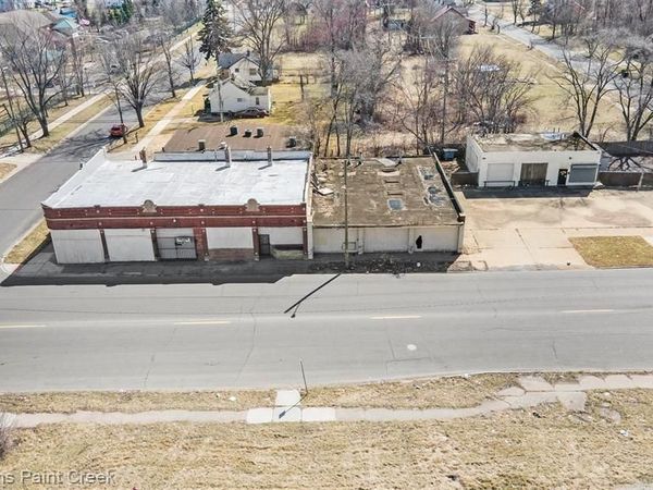 10415 Fenkell Street , Detroit, MI 48238